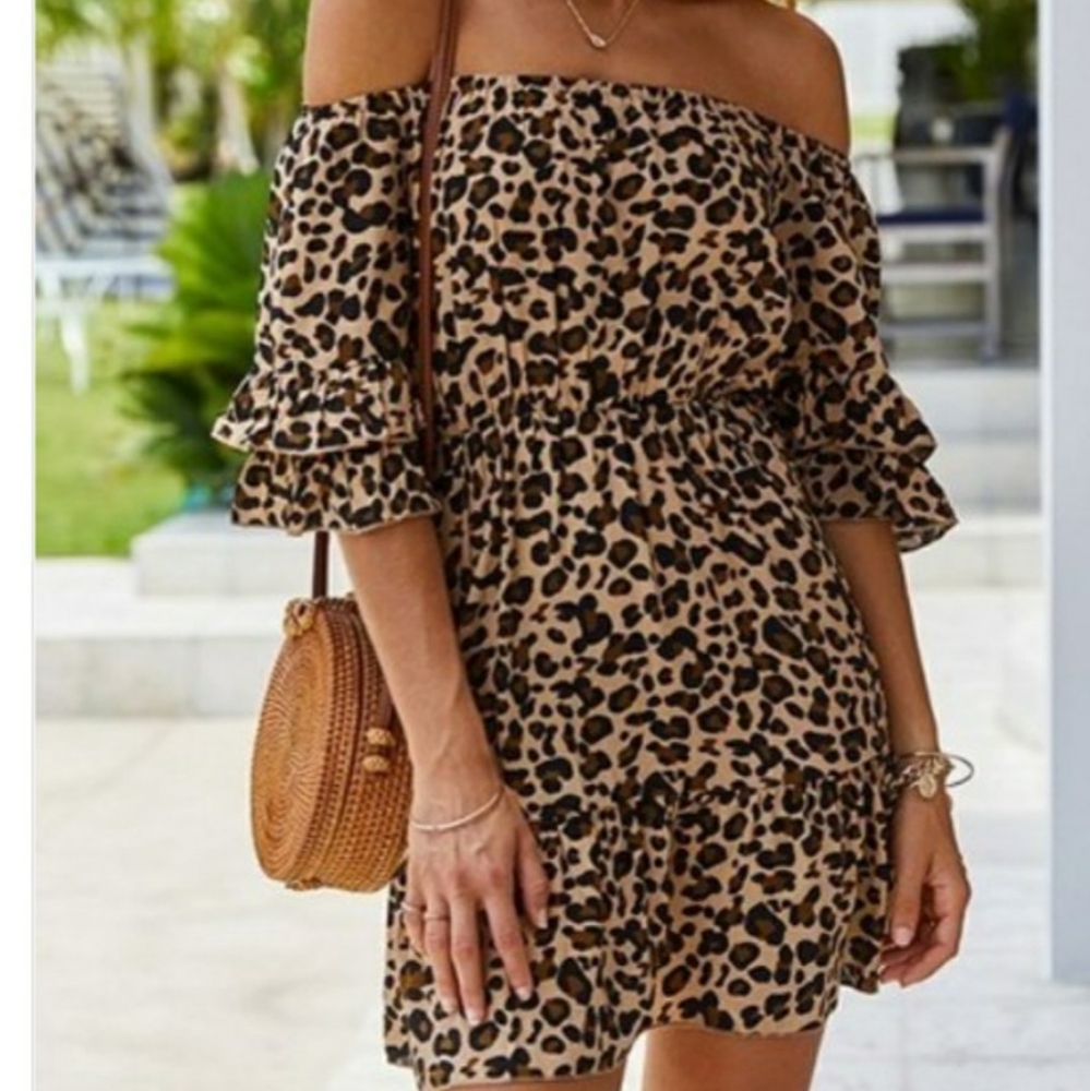 Off the shoulder animal print
